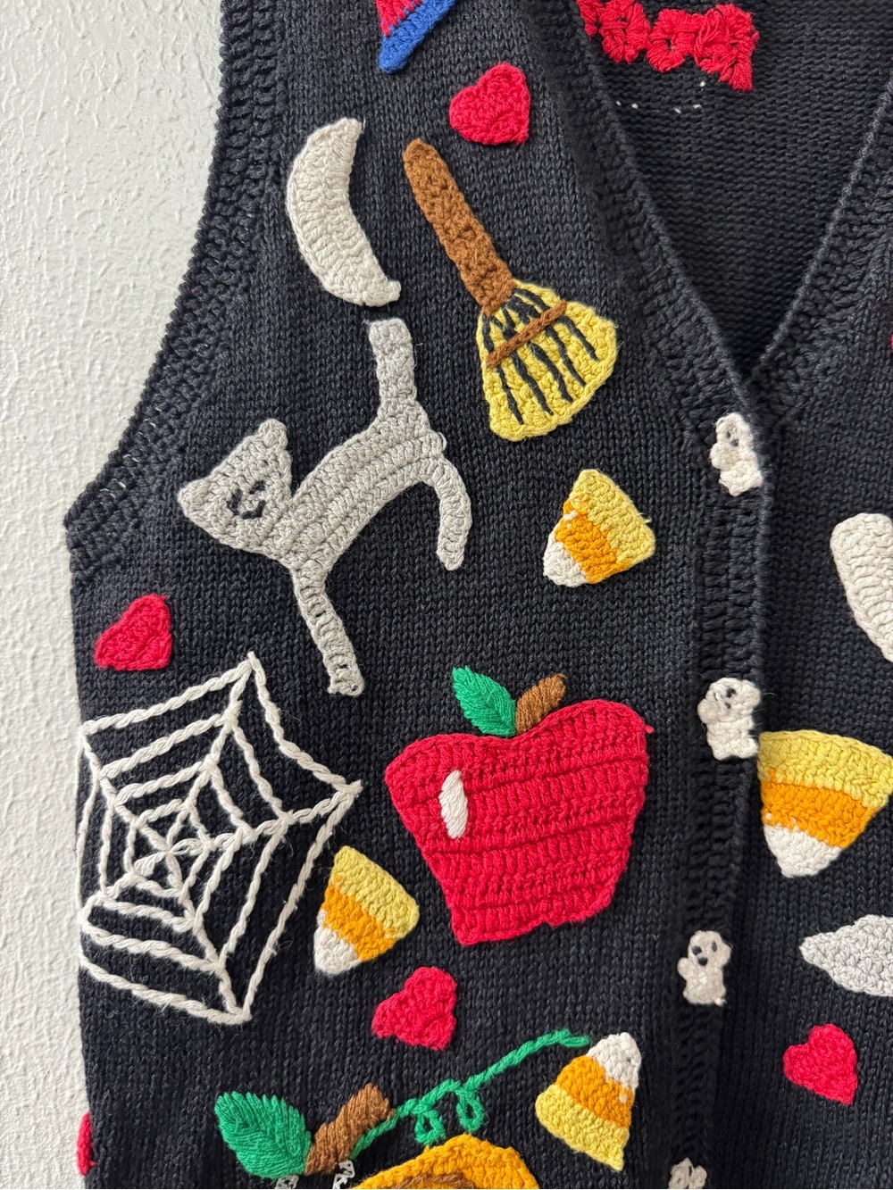 Vintage 90s Eagle’s Eye Handknit Halloween Vest - Picture 5 of 11
